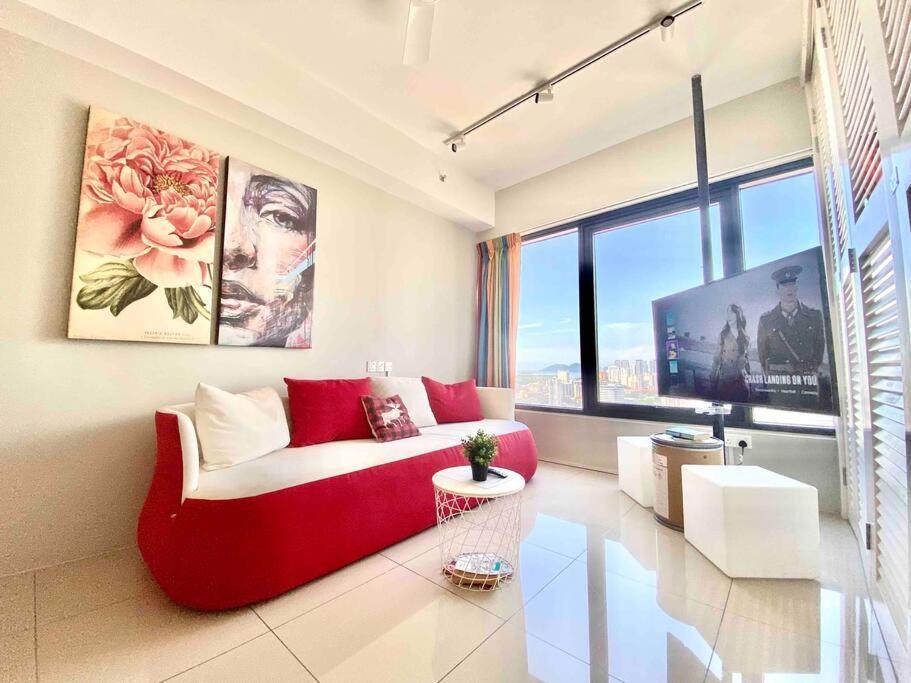 Tropicana 218 Macalister #wondercolor #infinity Pool #georgetown #5pax #2br 2bath #1king 1queen 1single #quality Well Maintained #private Host George Town