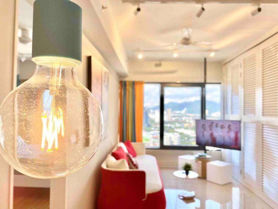 Tropicana 218 Macalister #wondercolor #infinity Pool #georgetown #5pax #2br 2bath #1king 1queen 1single #quality Well Maintained #private Host Apartment George Town