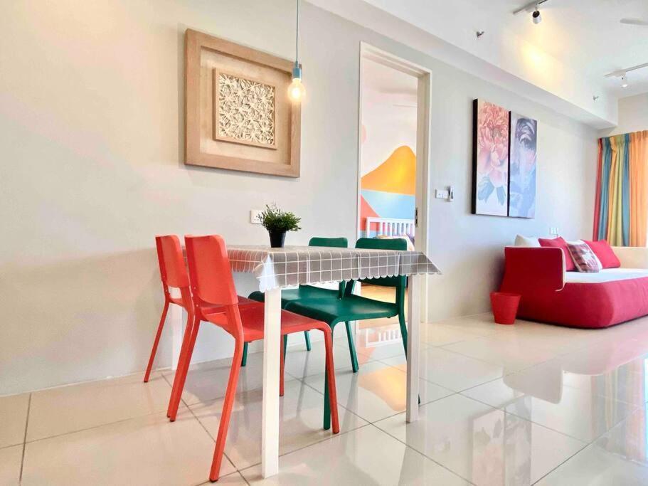 Apartment Tropicana 218 Macalister #wondercolor #infinity Pool #georgetown #5pax #2br 2bath #1king 1queen 1single #quality Well Maintained #private Host George Town