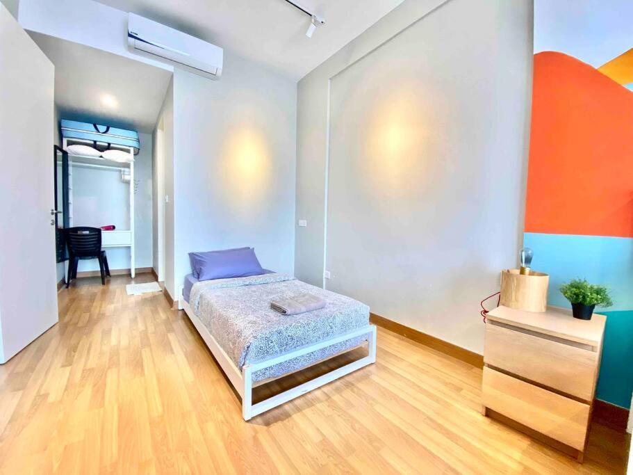 Tropicana 218 Macalister #wondercolor #infinity Pool #georgetown #5pax #2br 2bath #1king 1queen 1single #quality Well Maintained #private Host Apartment *